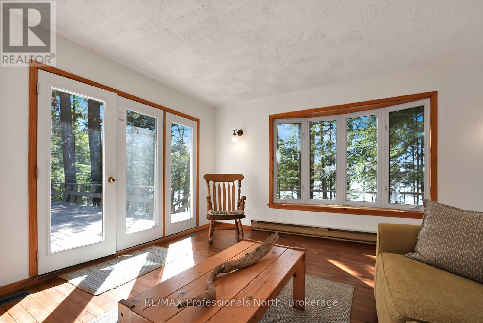 6547 Kennisis Lake Road, Dysart Et Al, Ontario  K0M 1S0 - Photo 11 - X12094804