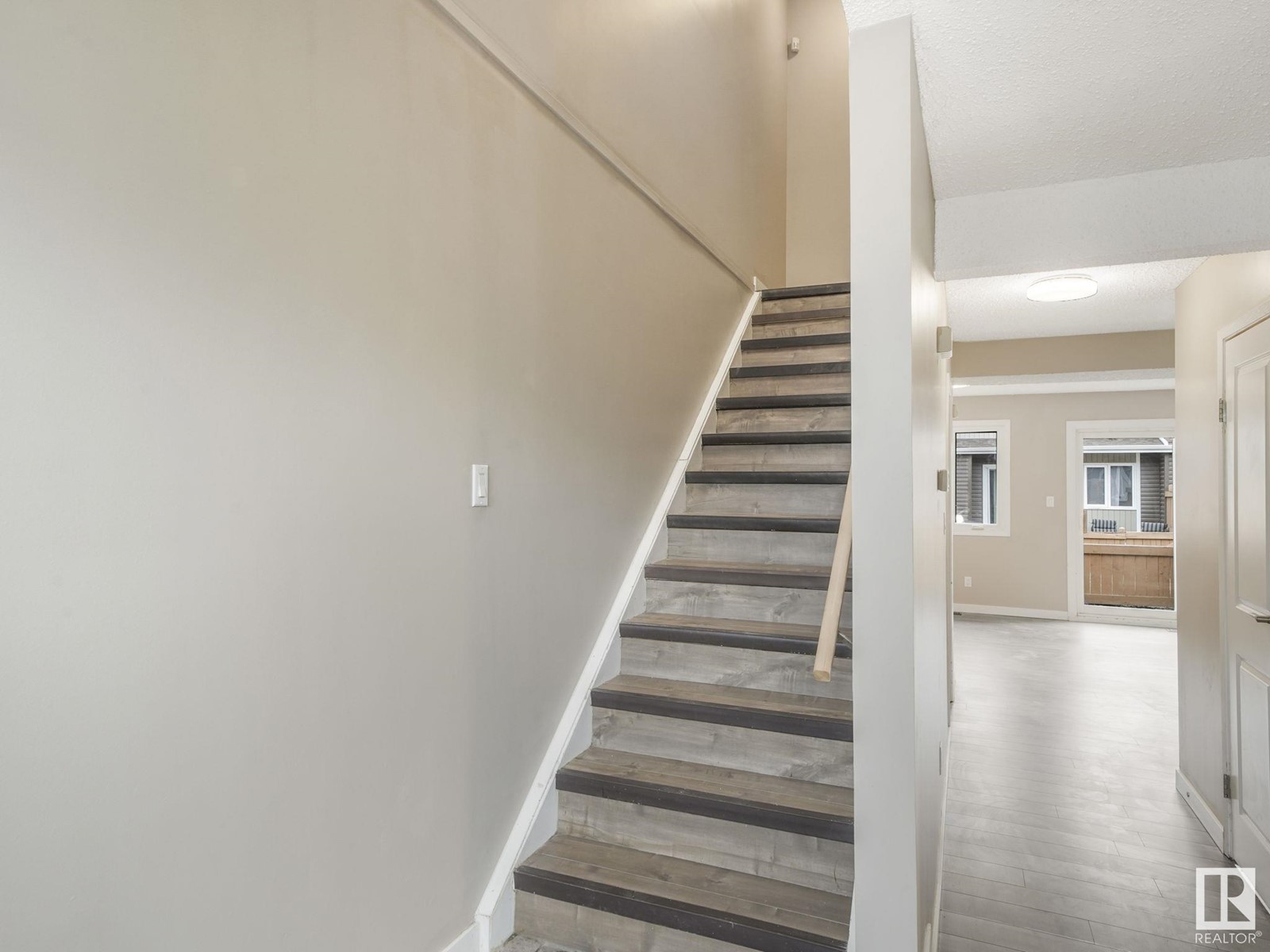 Property at #56 3115 119 ST NW image 4