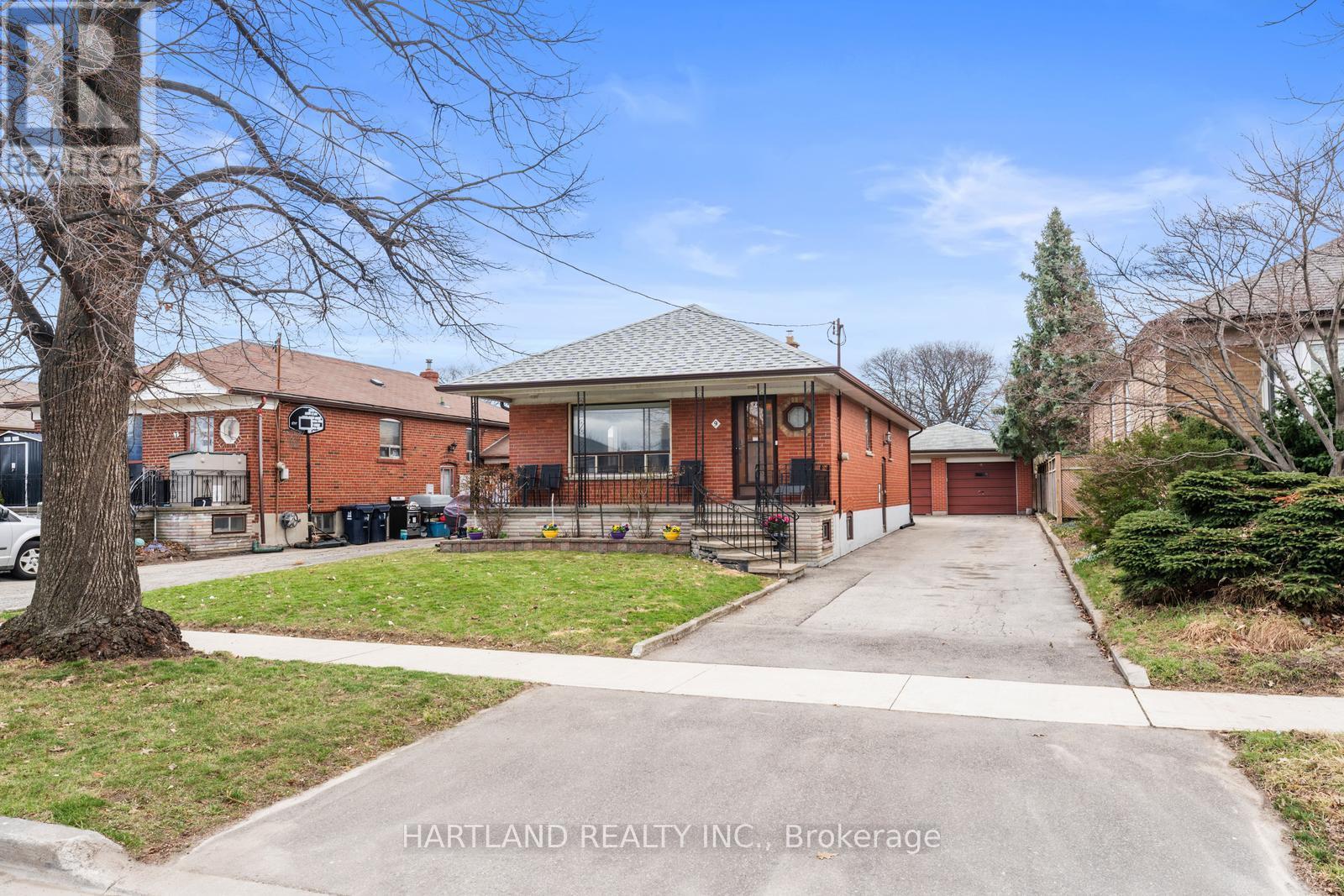 9 MERRIDAY STREET, Toronto, Ontario