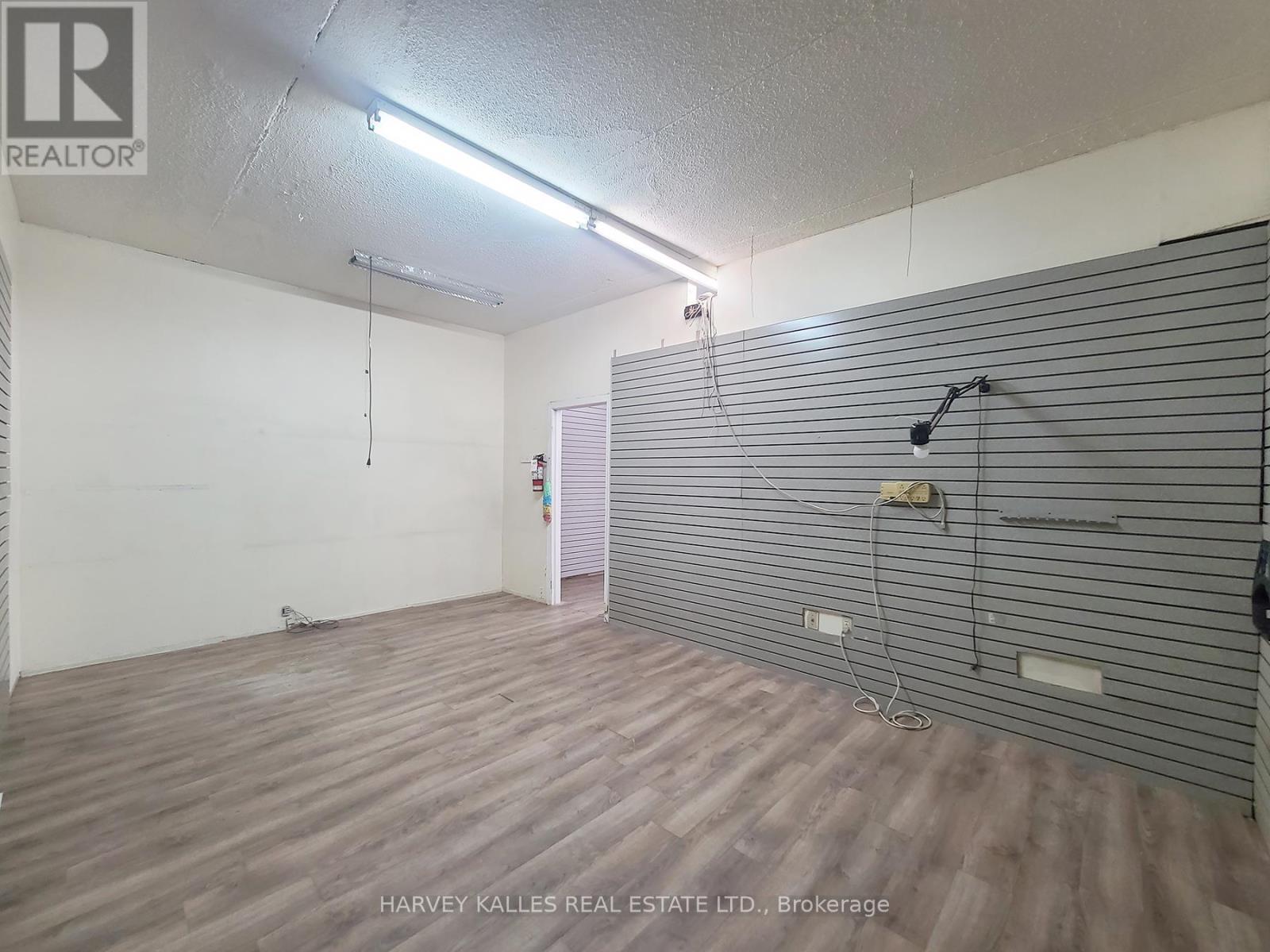 7 - 3819 Lake Shore Boulevard W, Toronto, Ontario  M8W 1R3 - Photo 4 - W12094873