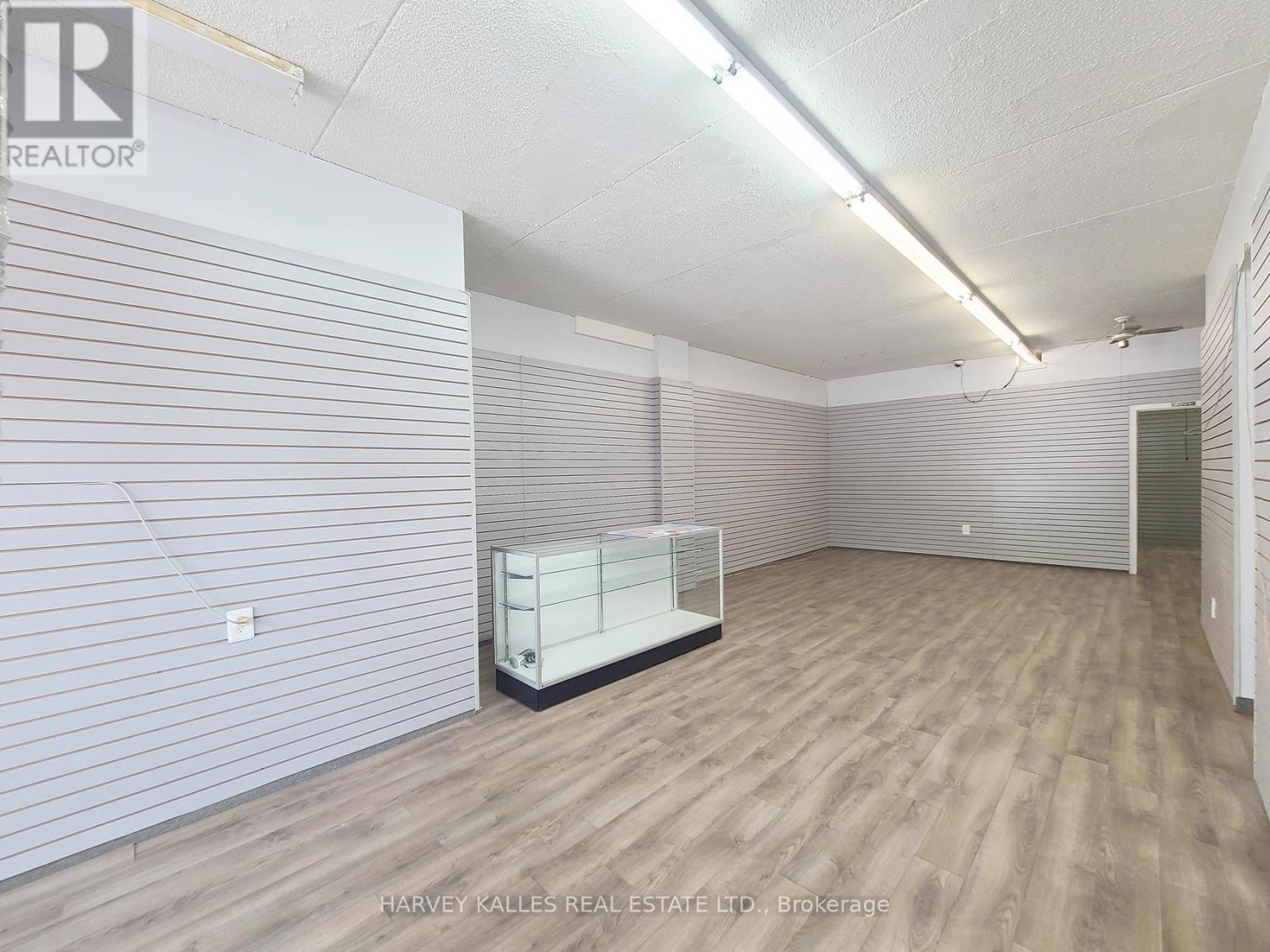7 - 3819 Lake Shore Boulevard W, Toronto, Ontario  M8W 1R3 - Photo 8 - W12094873