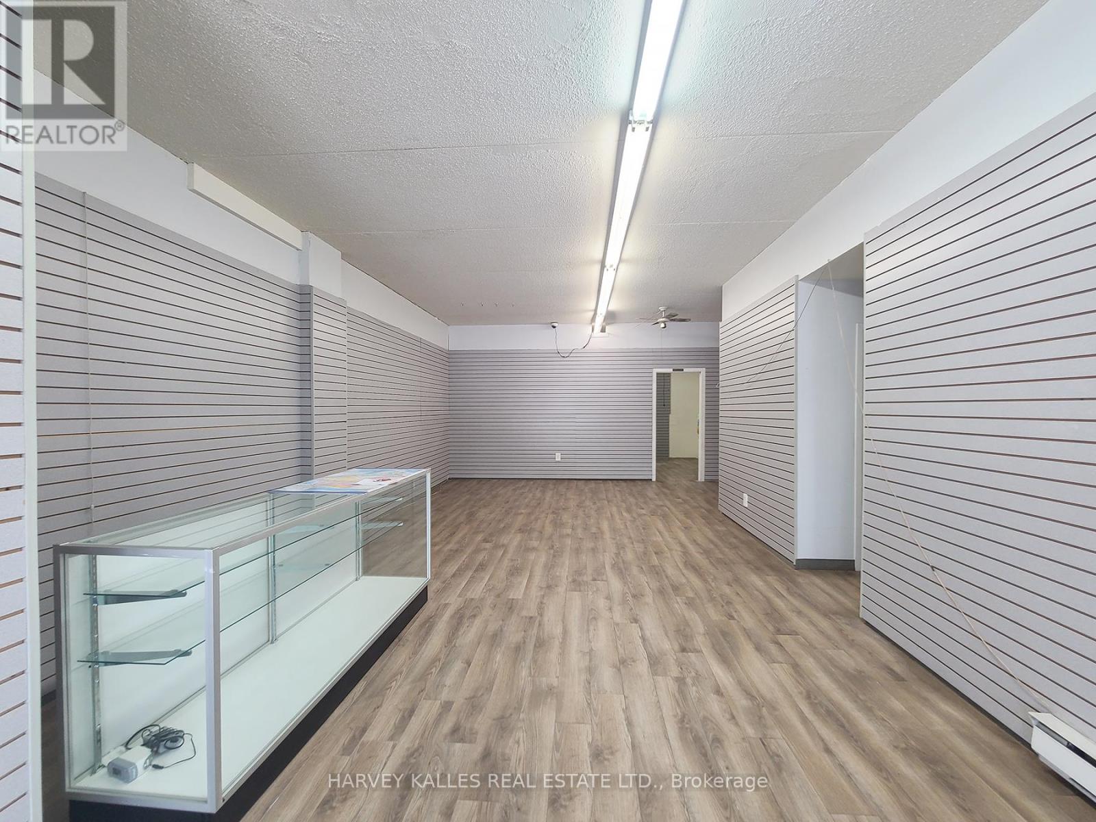 7 - 3819 Lake Shore Boulevard W, Toronto, Ontario  M8W 1R3 - Photo 9 - W12094873