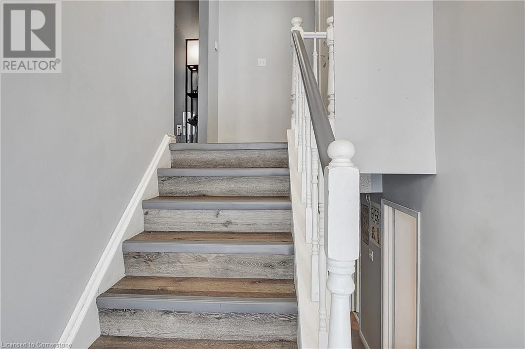 Property at 320 COUNTRY HILL Drive image 2