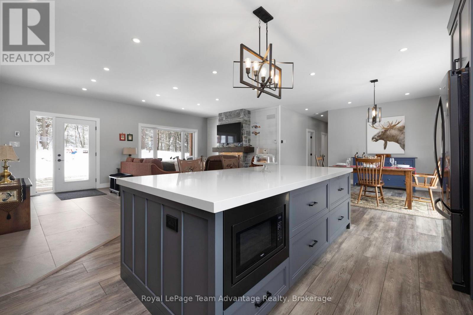 4 Old Carling Road, Carling, Ontario  P0G 1G0 - Photo 8 - X12074173