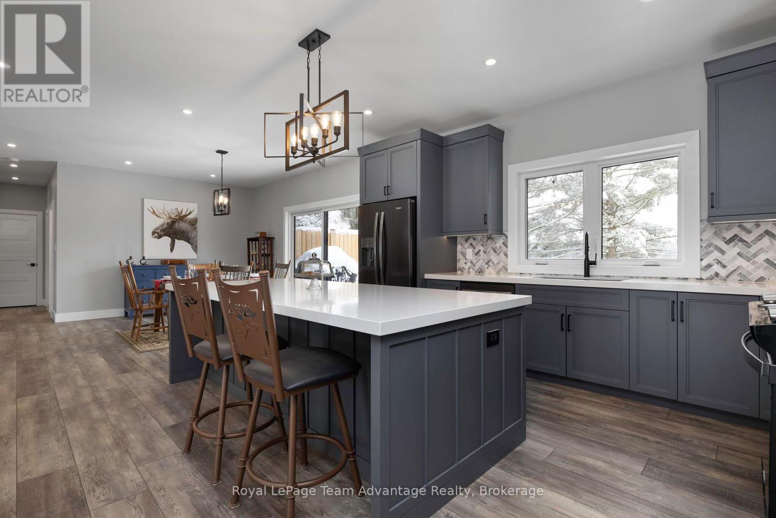 4 Old Carling Road, Carling, Ontario  P0G 1G0 - Photo 7 - X12074173