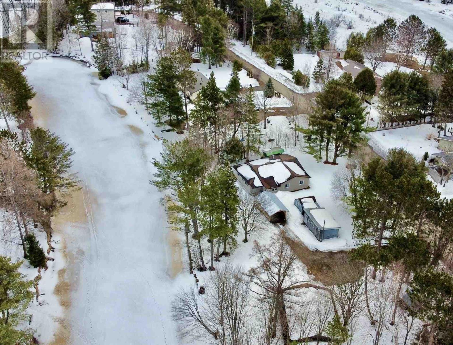 44 Water Cres, Goulais River, Ontario  P0S 1E0 - Photo 23 - SM250526