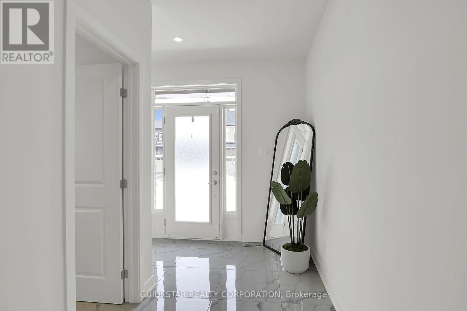 Property at 107 HEIRLOOM STREET image 3