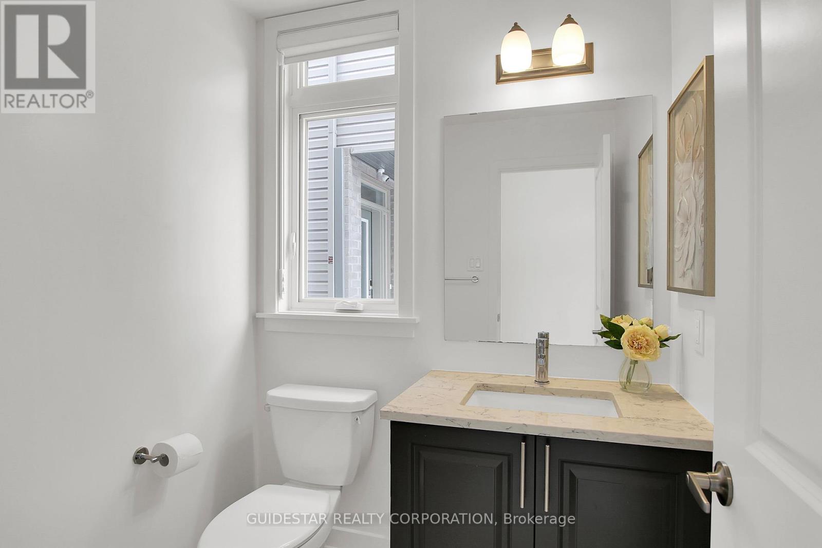 Property at 107 HEIRLOOM STREET image 4