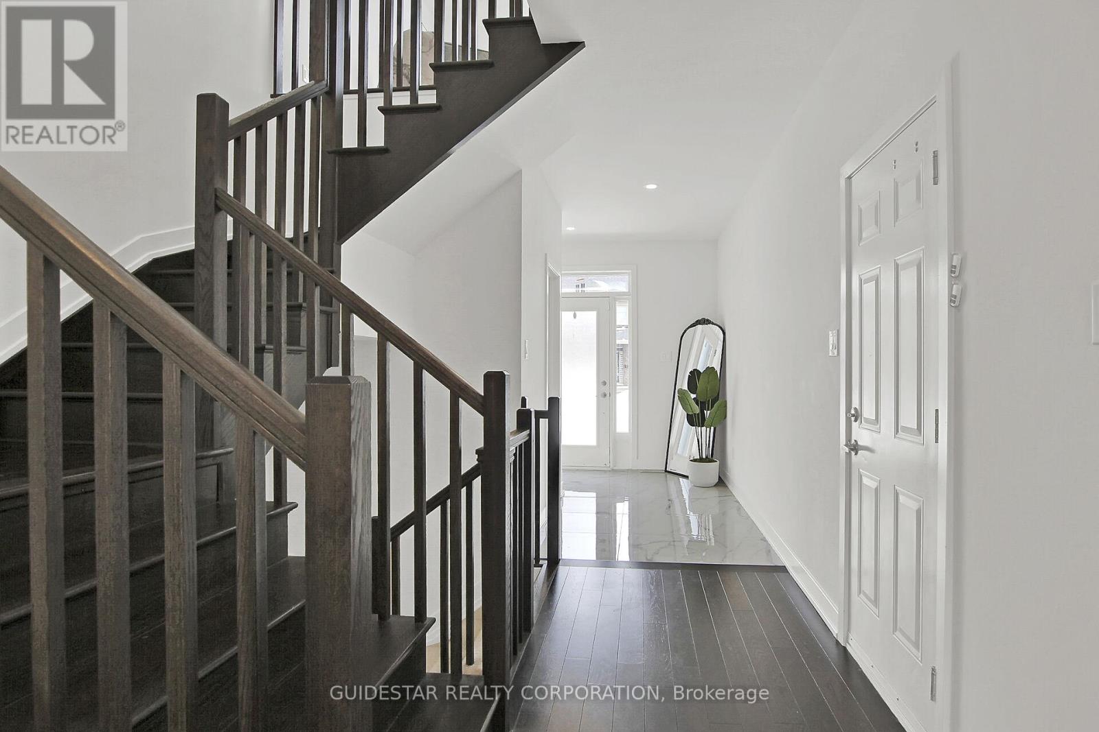 Property at 107 HEIRLOOM STREET image 5