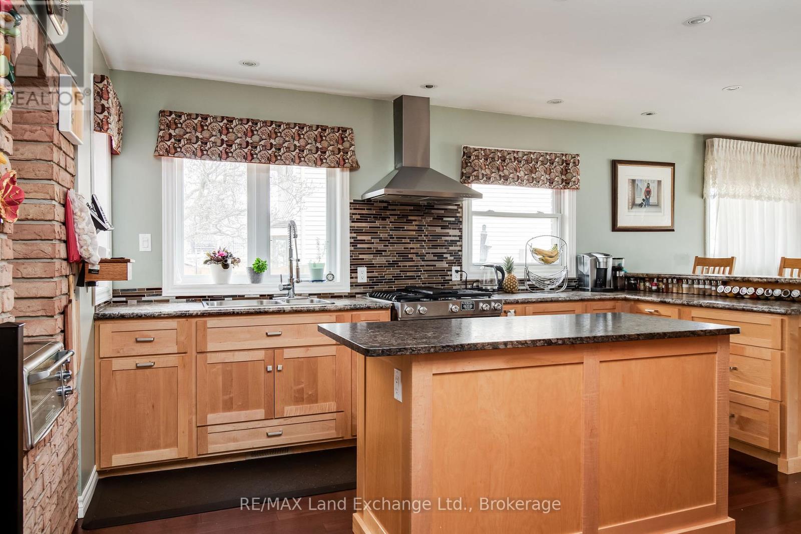 663 Ashwell Crescent, Saugeen Shores, Ontario  N0H 2C3 - Photo 10 - X12094963