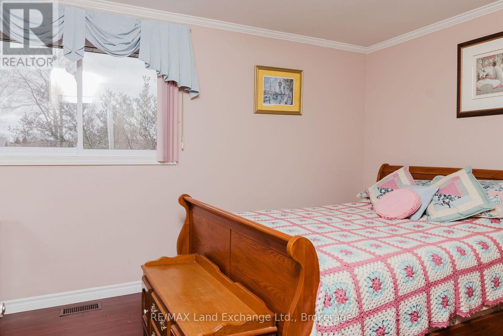 663 Ashwell Crescent, Saugeen Shores, Ontario  N0H 2C3 - Photo 13 - X12094963
