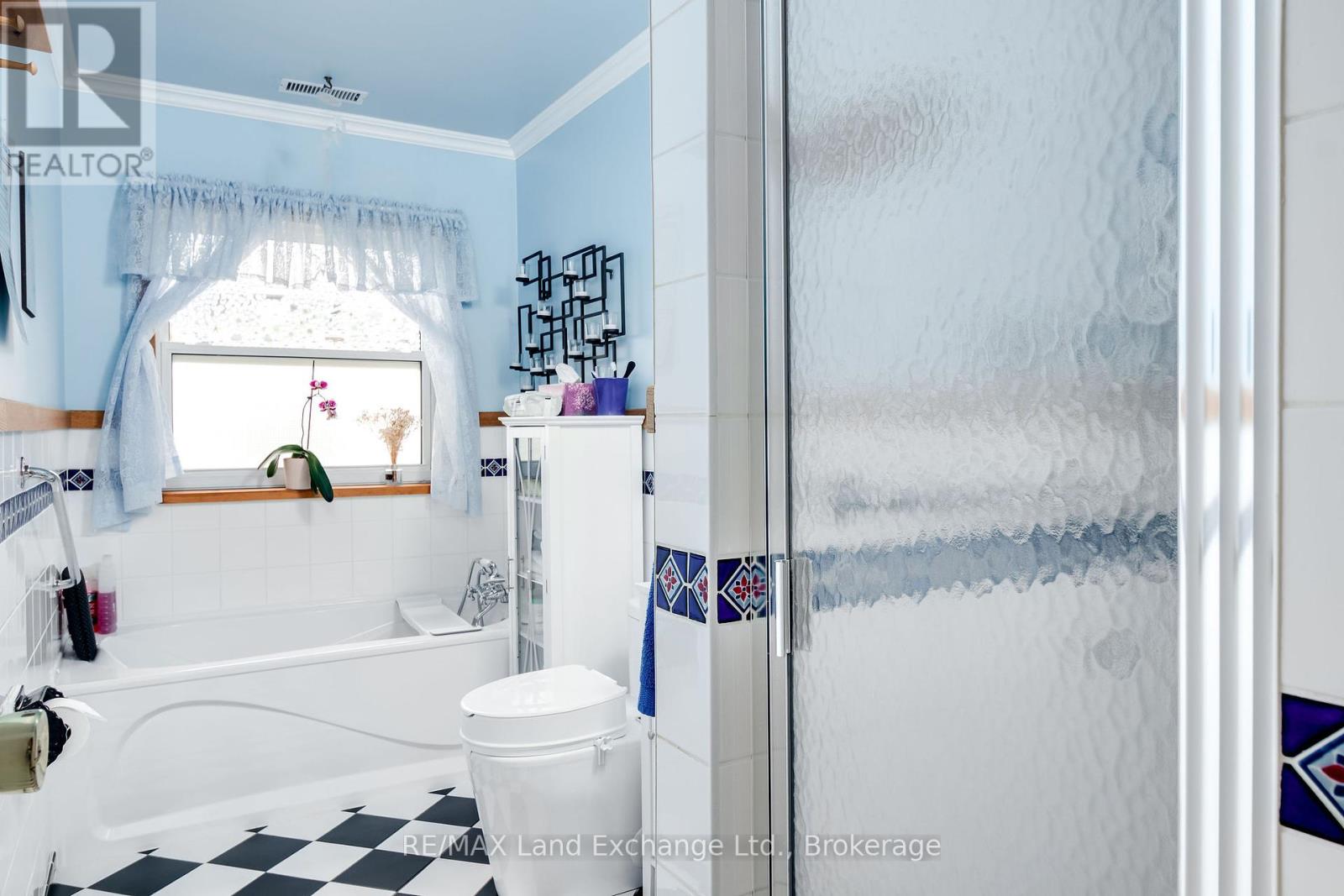 663 Ashwell Crescent, Saugeen Shores, Ontario  N0H 2C3 - Photo 23 - X12094963