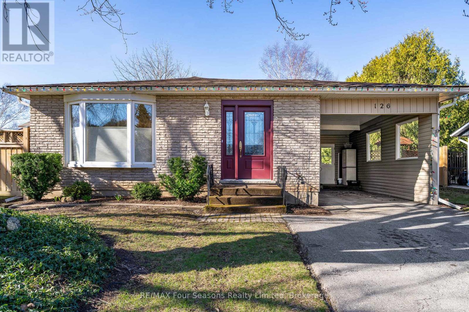 126 ORCHARD DRIVE, Blue Mountains, Ontario