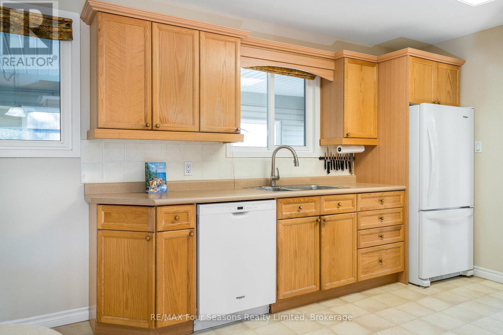 126 Orchard Drive, Blue Mountains, Ontario  N0H 2P0 - Photo 16 - X12094986