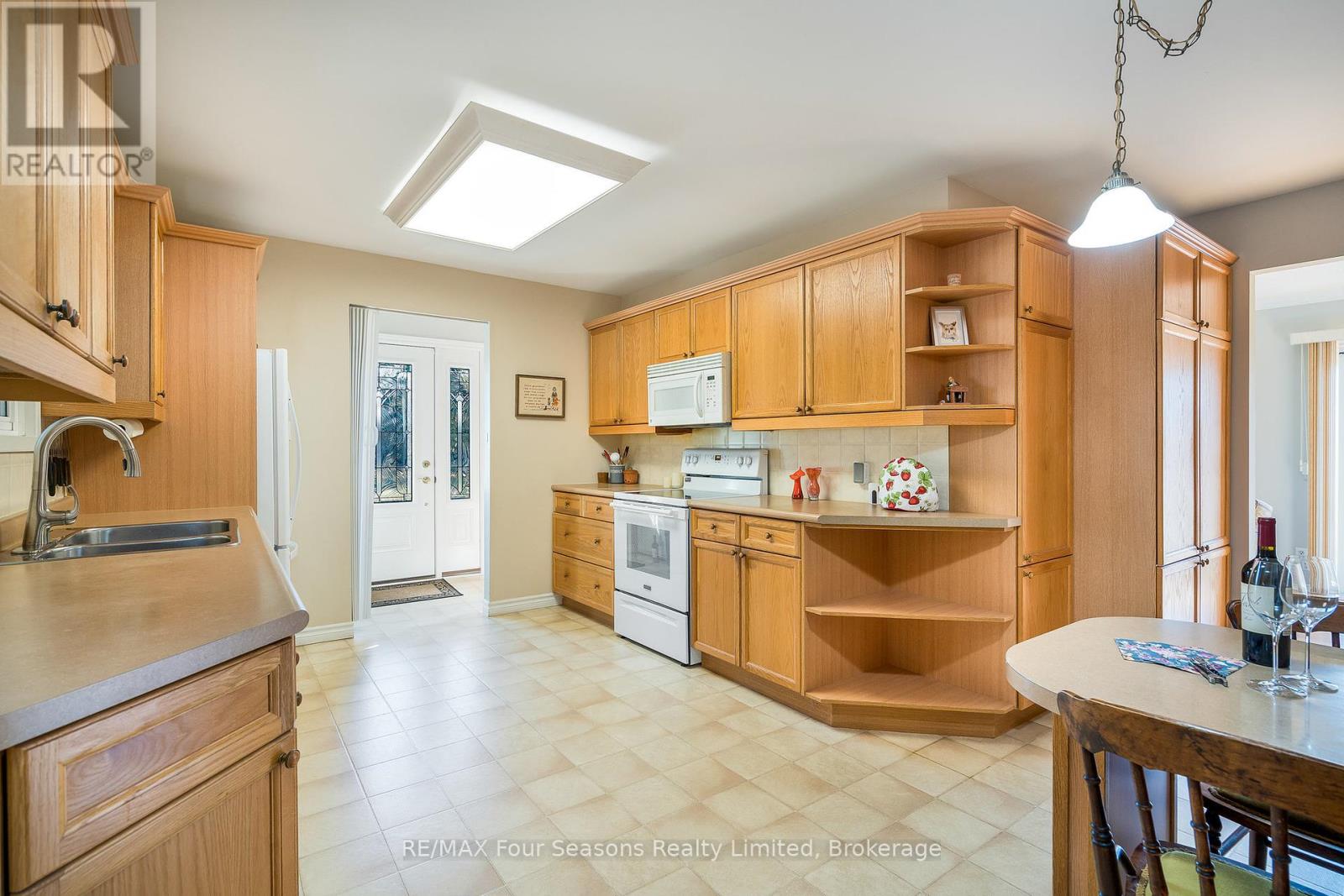 126 Orchard Drive, Blue Mountains, Ontario  N0H 2P0 - Photo 17 - X12094986