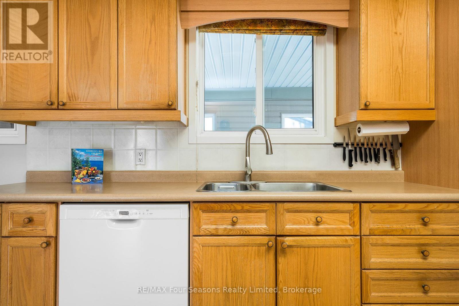 126 Orchard Drive, Blue Mountains, Ontario  N0H 2P0 - Photo 20 - X12094986