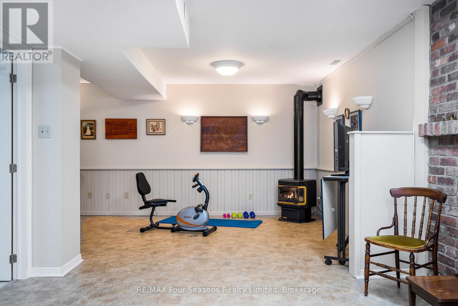 126 Orchard Drive, Blue Mountains, Ontario  N0H 2P0 - Photo 27 - X12094986