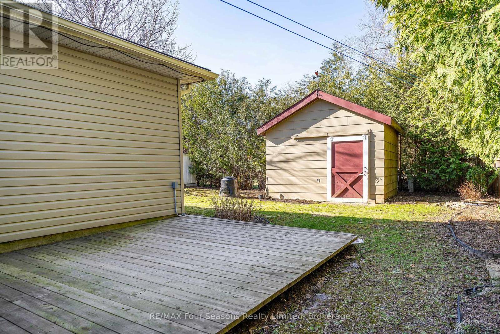 126 Orchard Drive, Blue Mountains, Ontario  N0H 2P0 - Photo 38 - X12094986