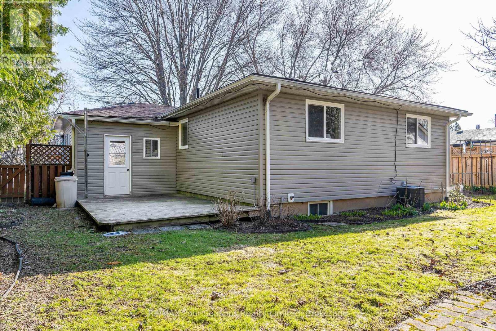 126 Orchard Drive, Blue Mountains, Ontario  N0H 2P0 - Photo 39 - X12094986