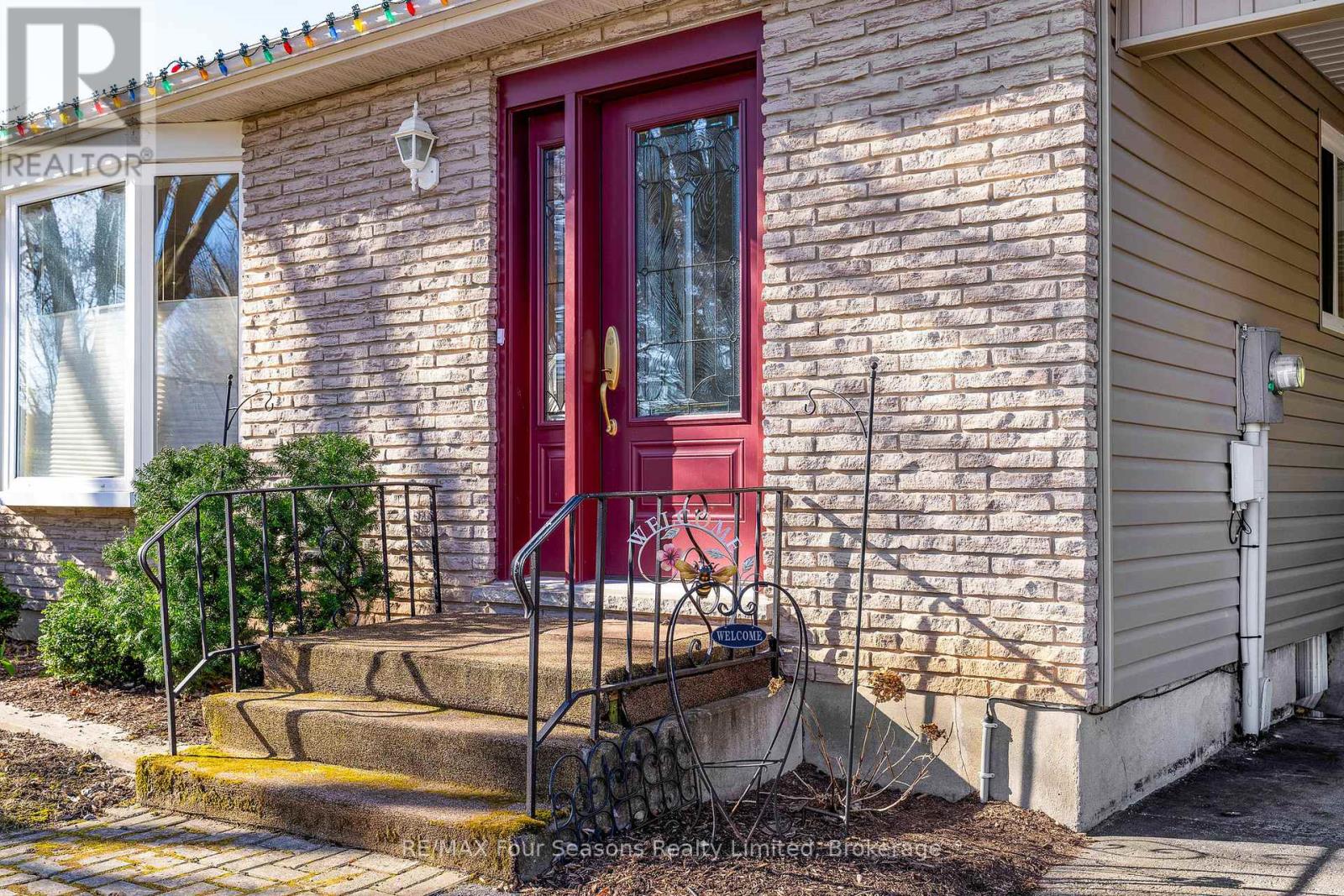 126 Orchard Drive, Blue Mountains, Ontario  N0H 2P0 - Photo 4 - X12094986