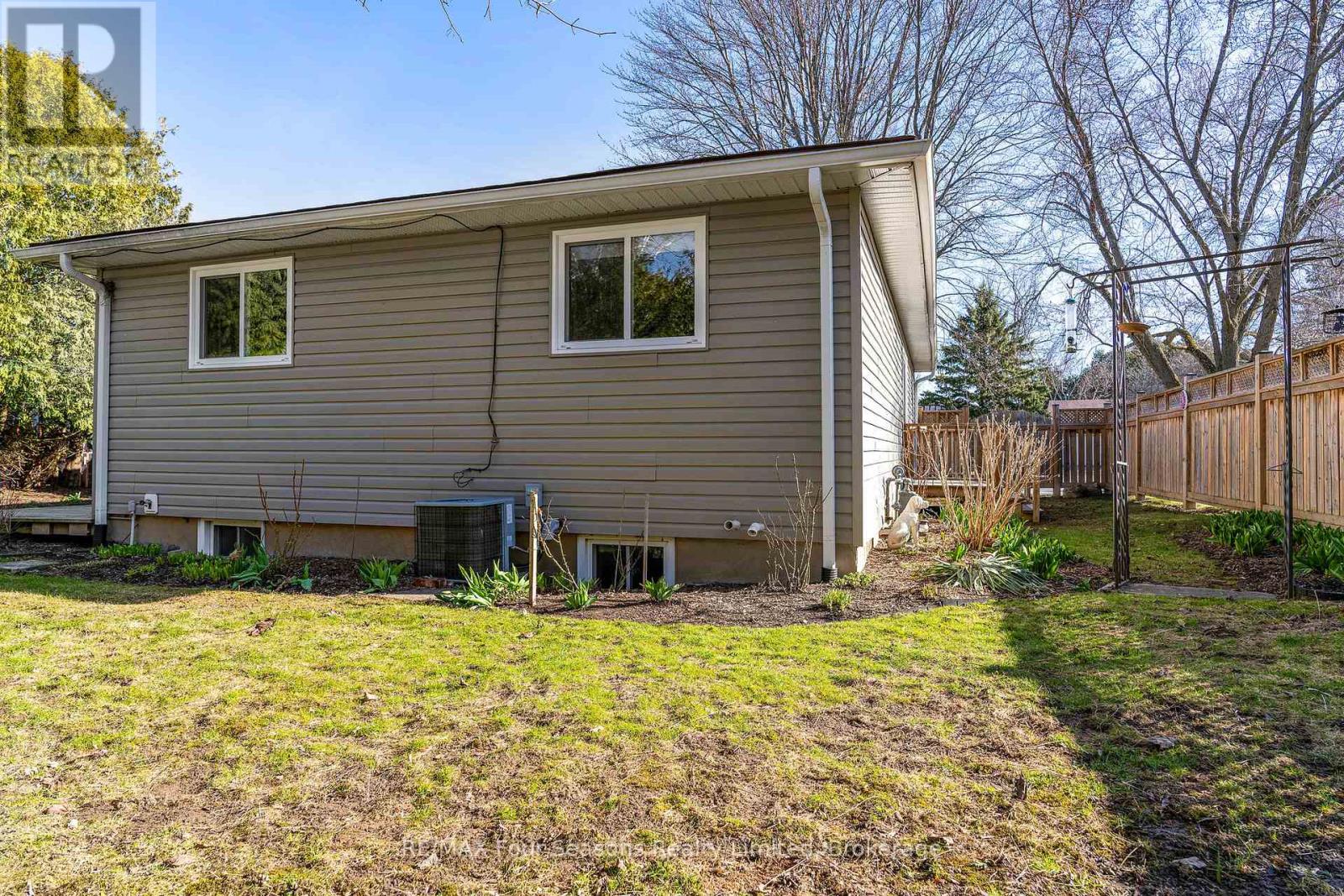 126 Orchard Drive, Blue Mountains, Ontario  N0H 2P0 - Photo 42 - X12094986