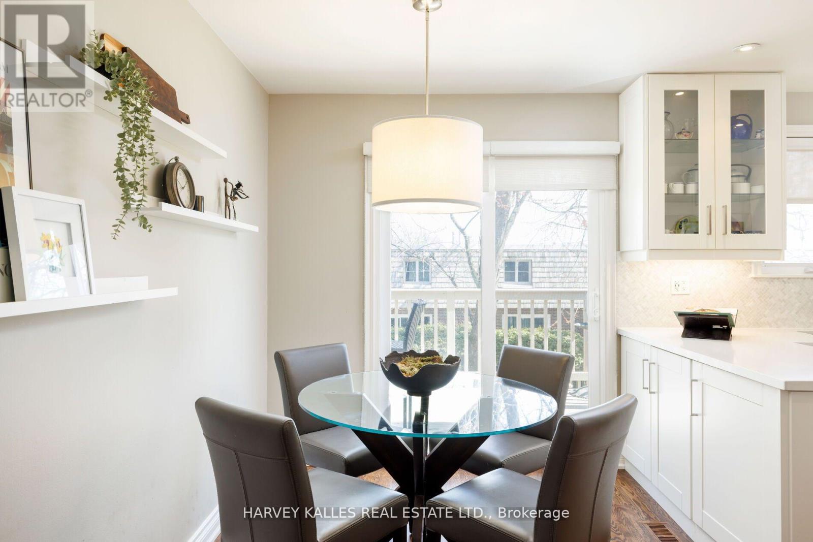 124 Abbeywood Trail, Toronto, Ontario  M3B 3B5 - Photo 10 - C12094896