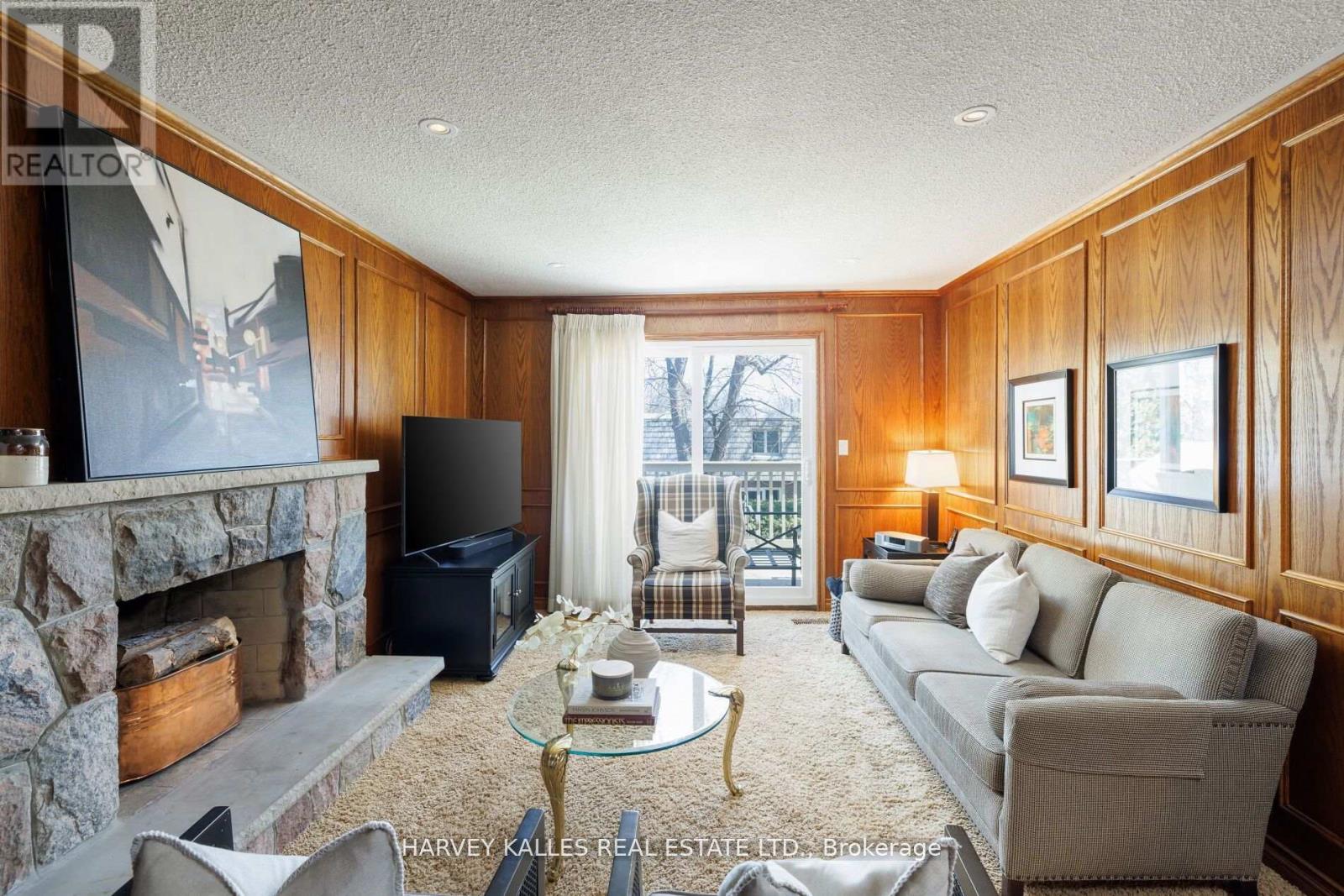 124 Abbeywood Trail, Toronto, Ontario  M3B 3B5 - Photo 14 - C12094896