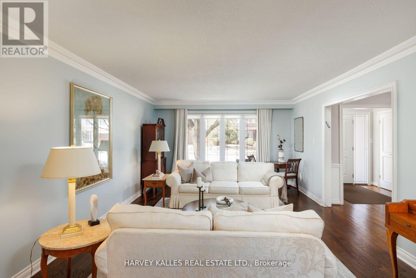 Property at 124 ABBEYWOOD TRAIL image 5