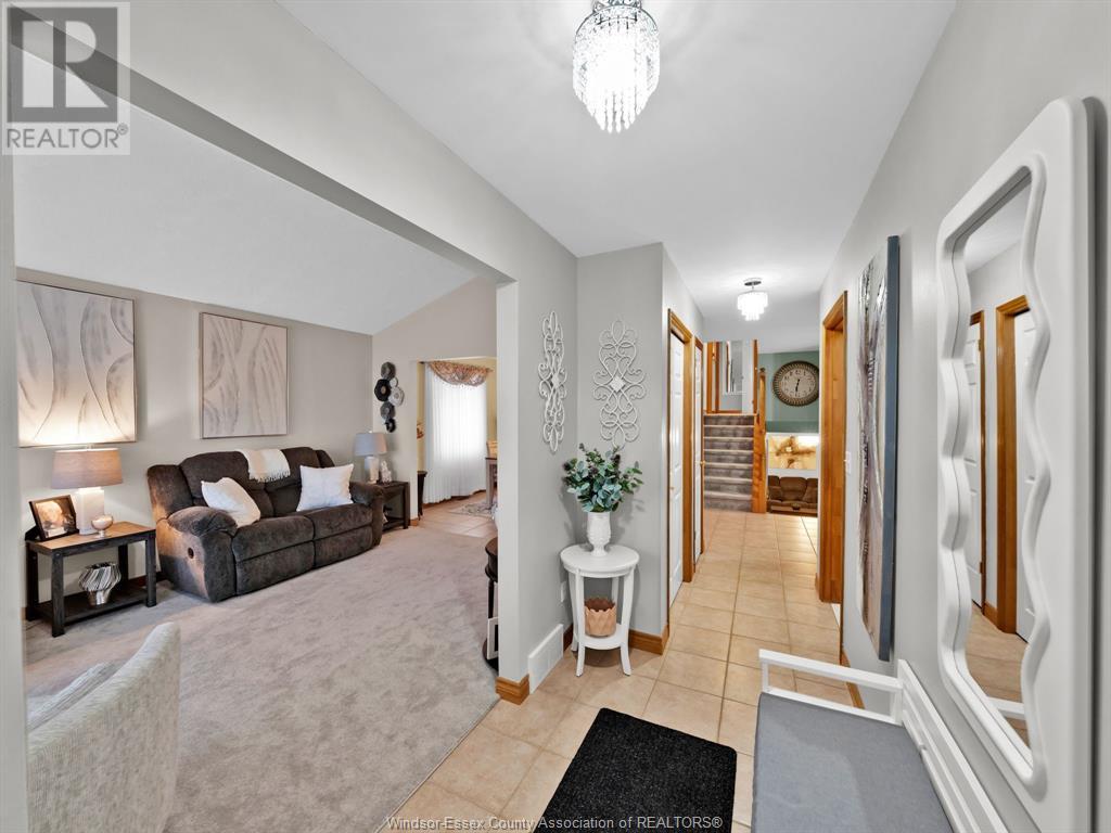 Property at 743 Richmond image 5