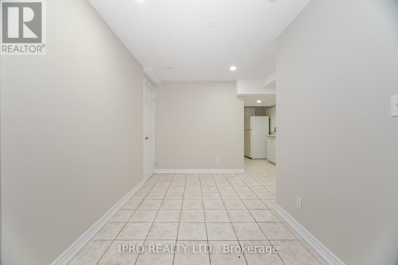 803 Khan Crescent, Mississauga, Ontario  L5V 2R2 - Photo 37 - W12094923