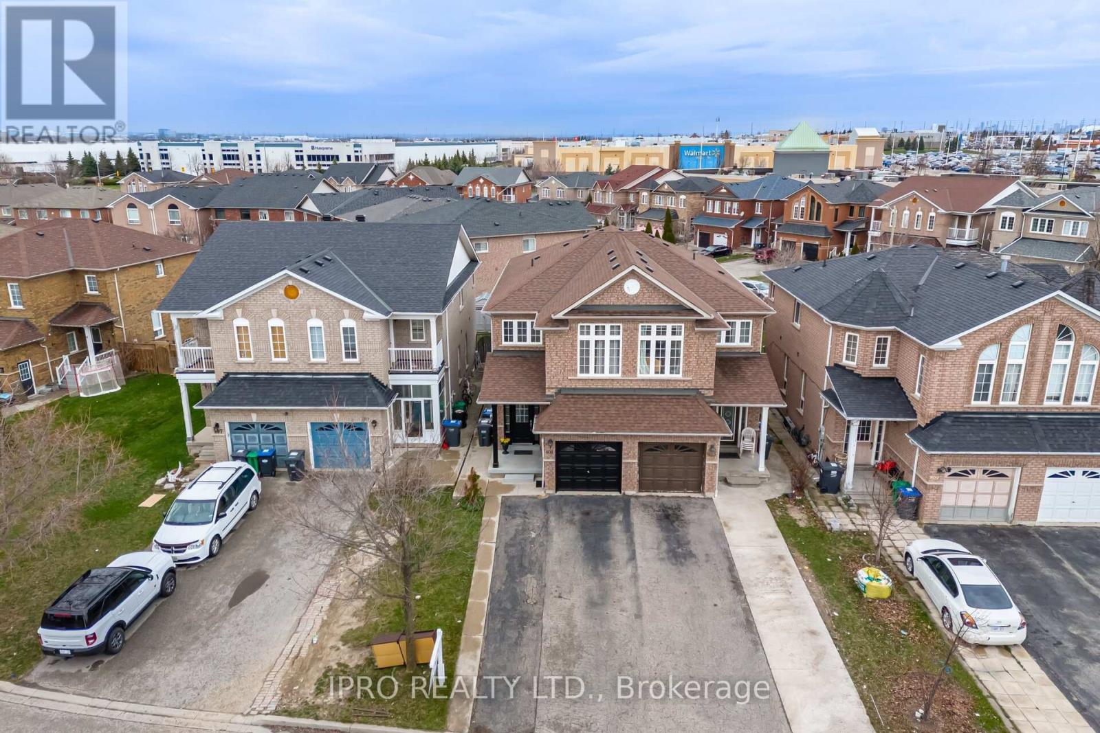 803 Khan Crescent, Mississauga, Ontario  L5V 2R2 - Photo 4 - W12094923