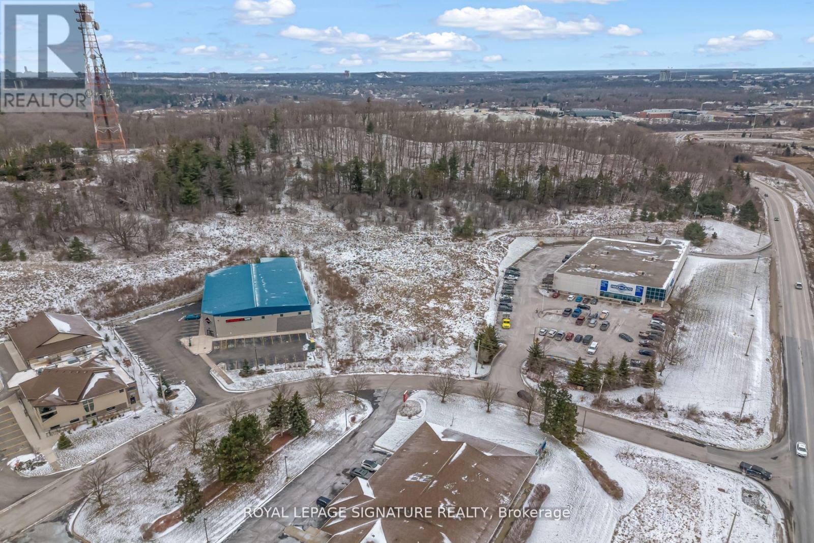 6 Executive Place, Kitchener, Ontario  N2P 2N4 - Photo 6 - X12094911