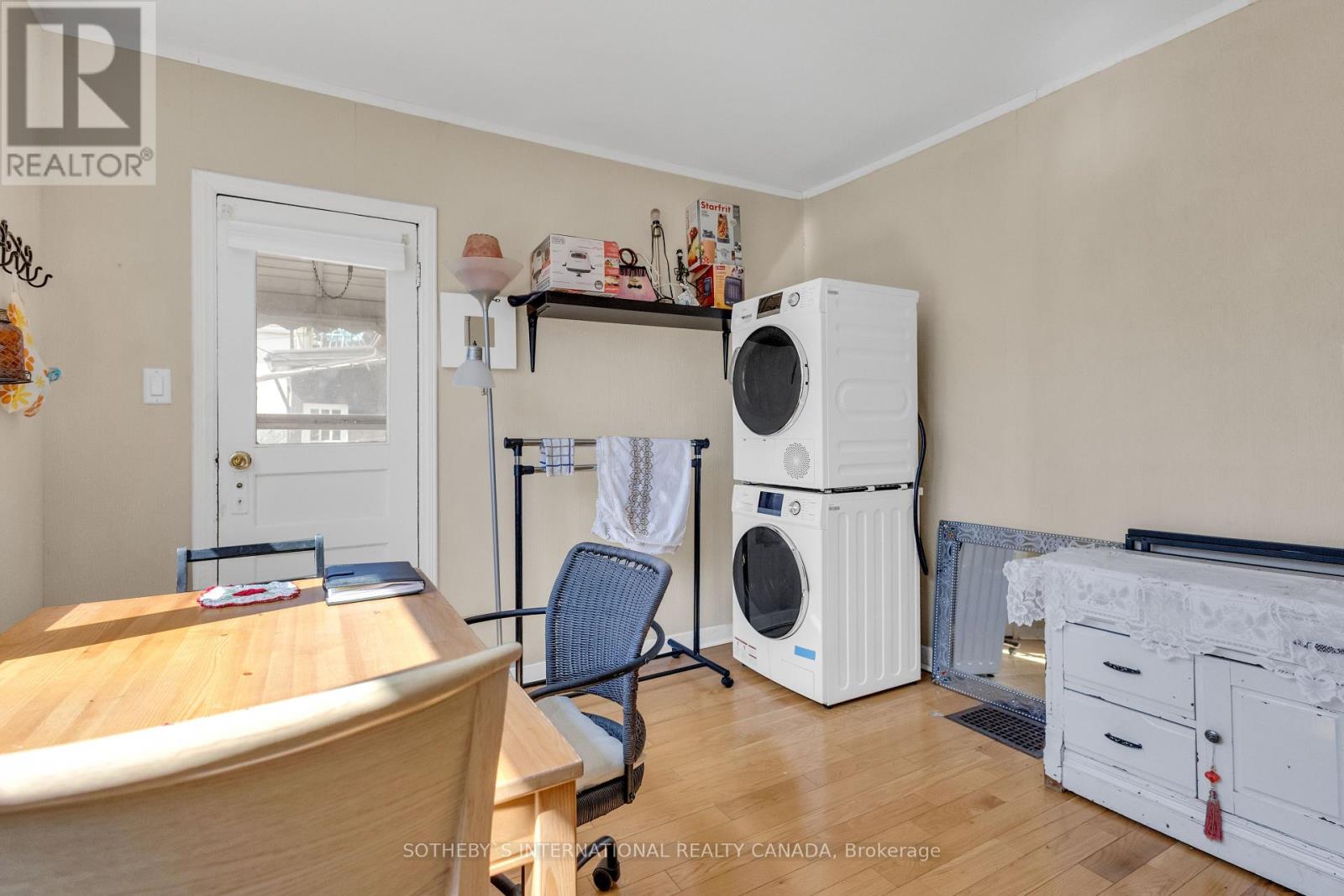 43 Burnfield Avenue, Toronto (Dovercourt-Wallace Emerson-Junction), Ontario  M6G 1Y4 - Photo 12 - W12076930