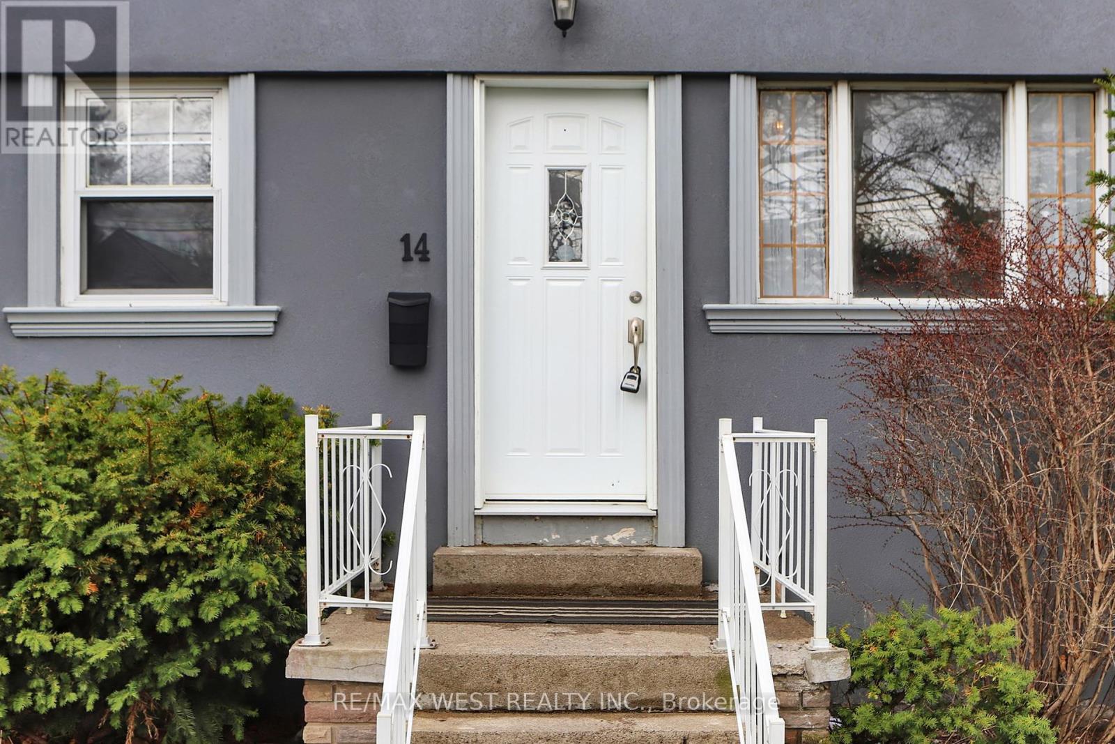Property at 14 BYNG AVENUE image 2