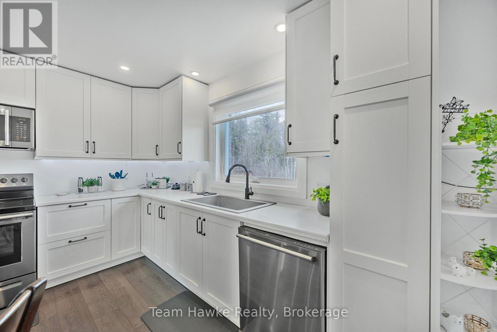 203 Robert Street W, Penetanguishene, Ontario  L9M 1P8 - Photo 17 - S12086920