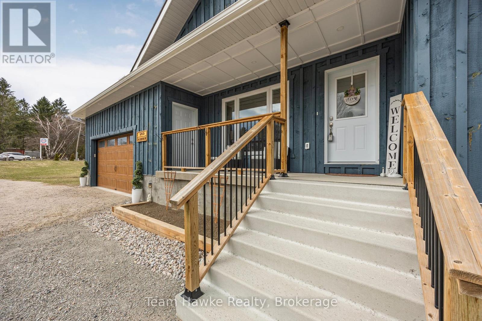 203 Robert Street W, Penetanguishene, Ontario  L9M 1P8 - Photo 5 - S12086920