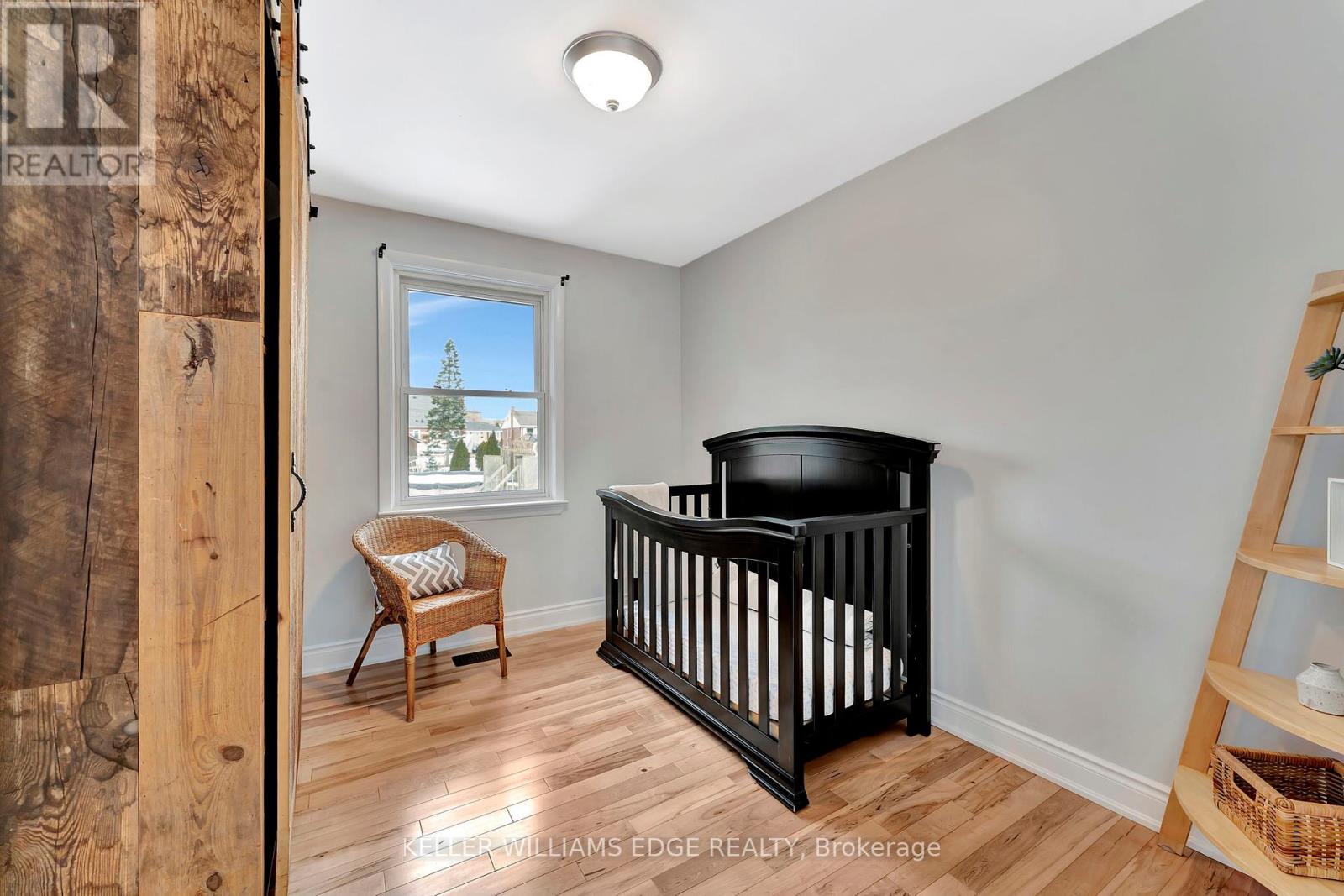 635 Inverness Avenue, Burlington (Lasalle), Ontario  L7T 3S9 - Photo 17 - W12011903