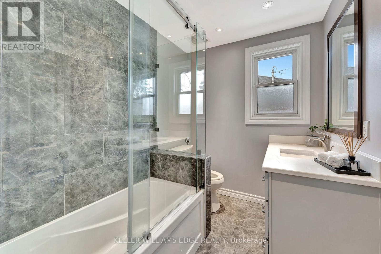 635 Inverness Avenue, Burlington (Lasalle), Ontario  L7T 3S9 - Photo 18 - W12011903