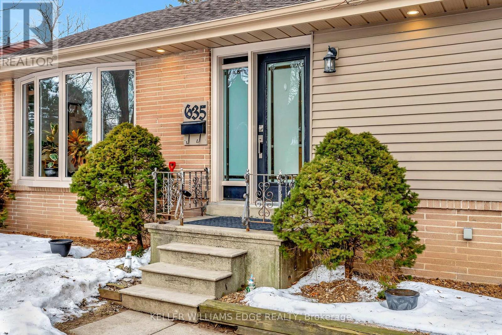 635 Inverness Avenue, Burlington (Lasalle), Ontario  L7T 3S9 - Photo 6 - W12011903