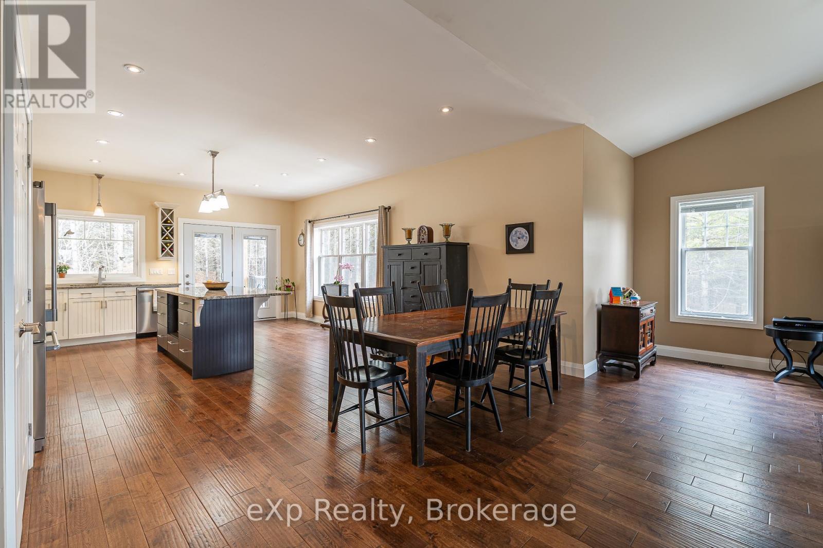615641 Hamilton Lane, West Grey, Ontario  N0C 1H0 - Photo 13 - X12086488