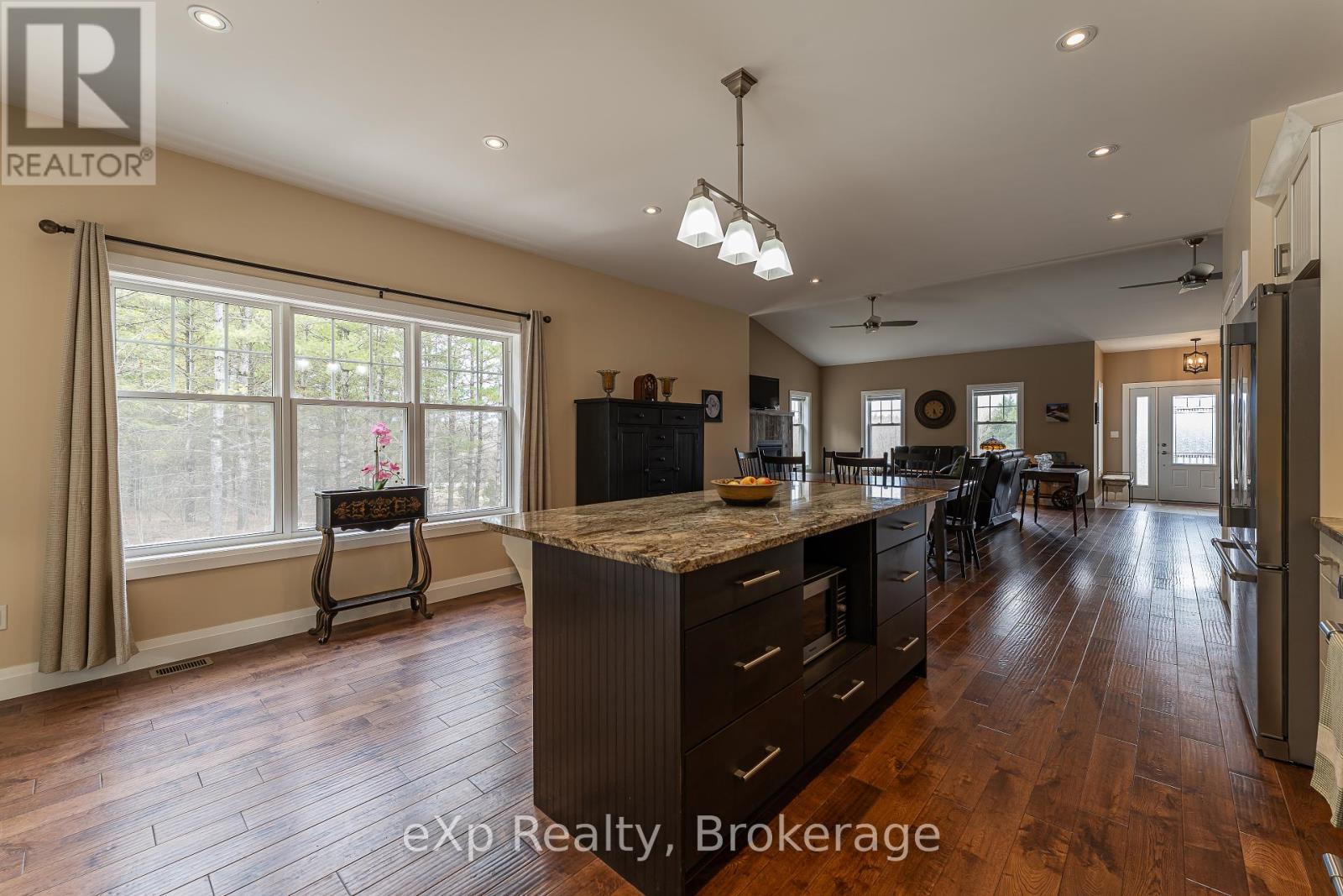 615641 Hamilton Lane, West Grey, Ontario  N0C 1H0 - Photo 18 - X12086488
