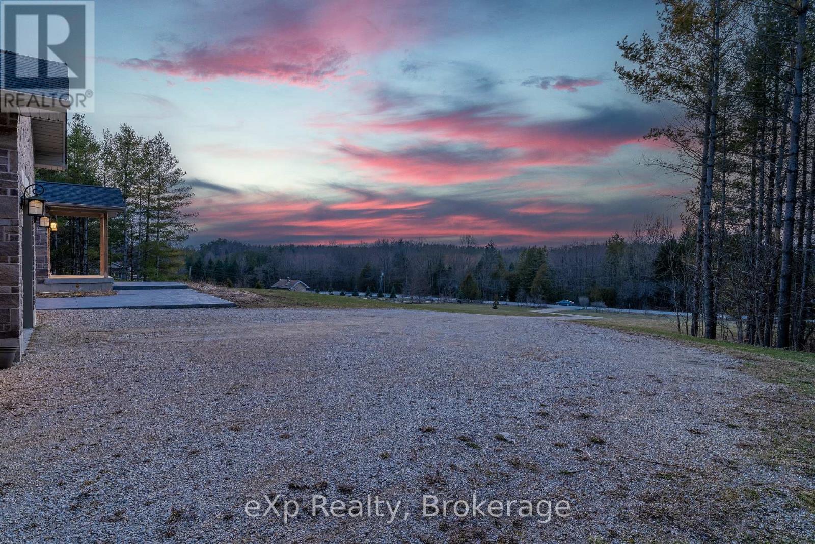 615641 Hamilton Lane, West Grey, Ontario  N0C 1H0 - Photo 46 - X12086488