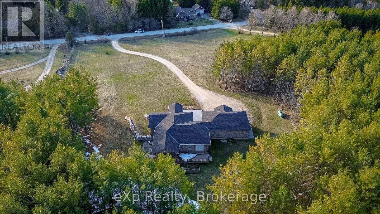 615641 Hamilton Lane, West Grey, Ontario  N0C 1H0 - Photo 40 - X12086488