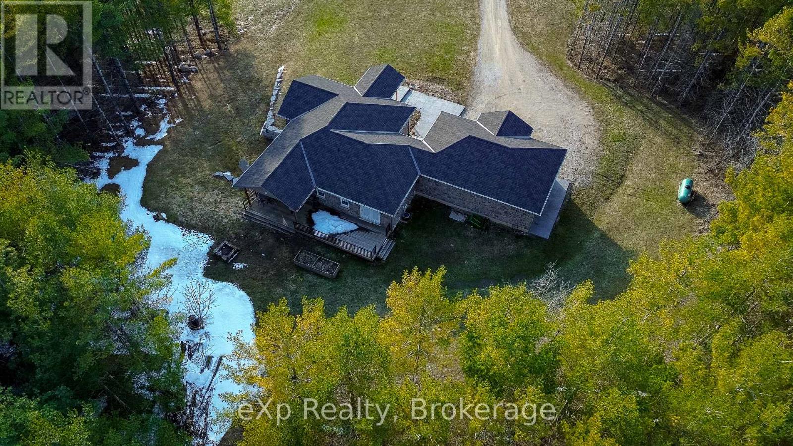 615641 Hamilton Lane, West Grey, Ontario  N0C 1H0 - Photo 47 - X12086488