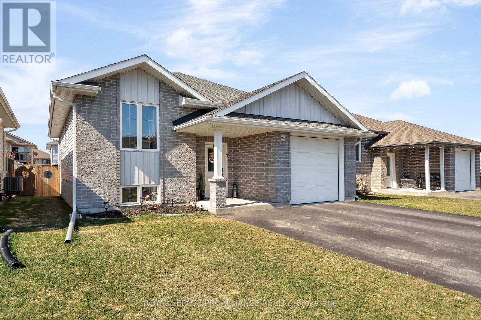 Property at 64 CORTLAND CRESCENT image 1