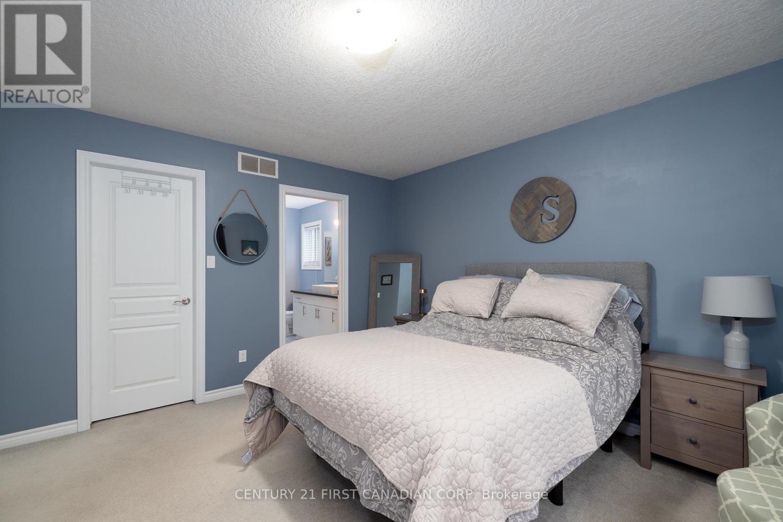 Photo 11 of 38 for 3303 Emily Carr Lane