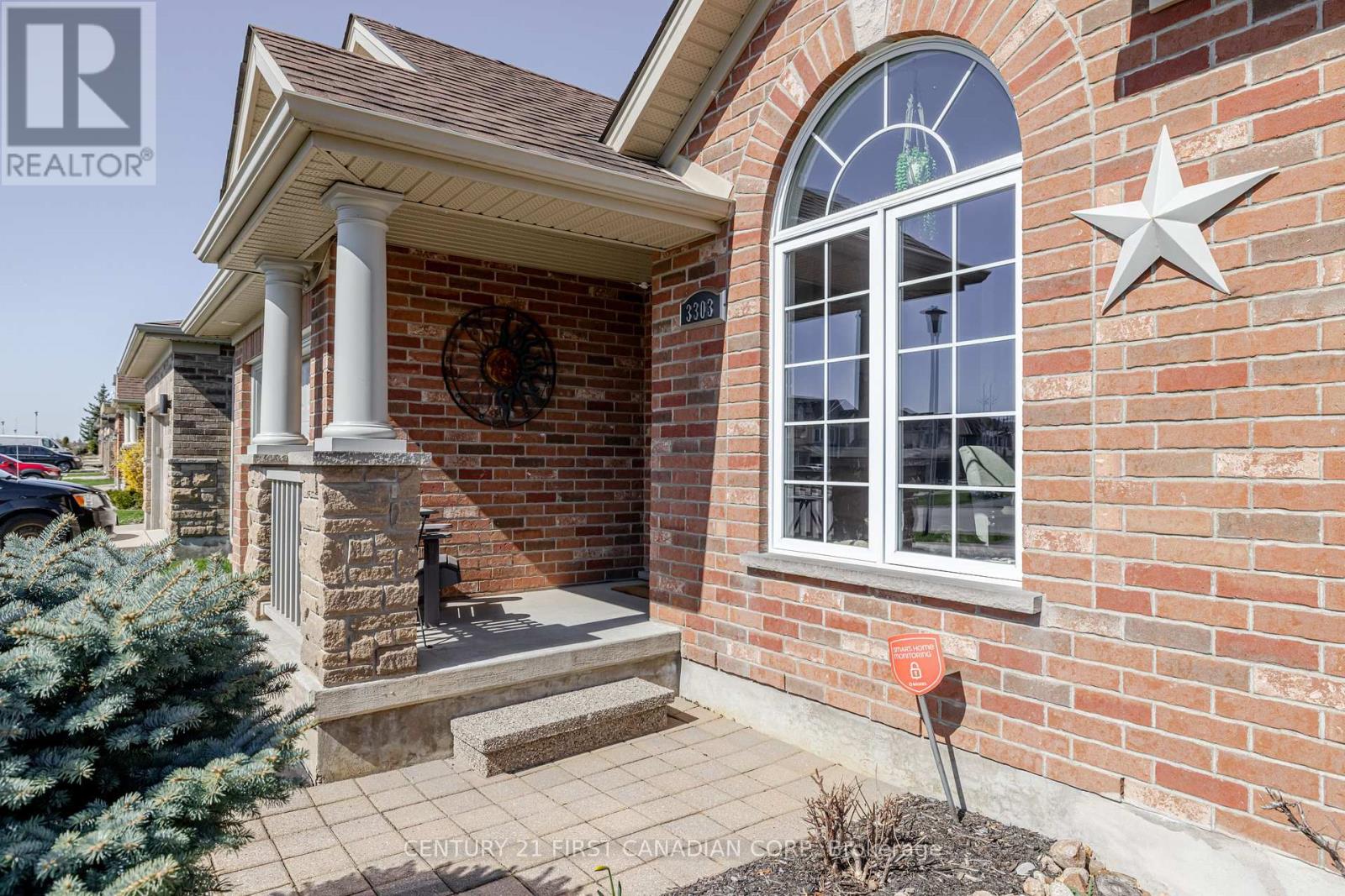Photo 2 of 38 for 3303 Emily Carr Lane