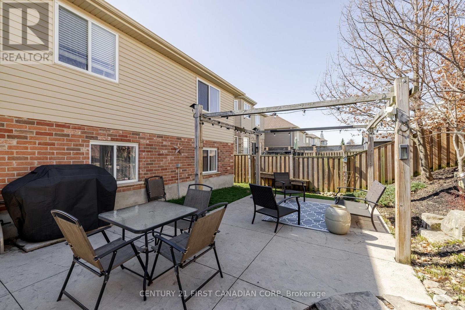 Photo 24 of 38 for 3303 Emily Carr Lane
