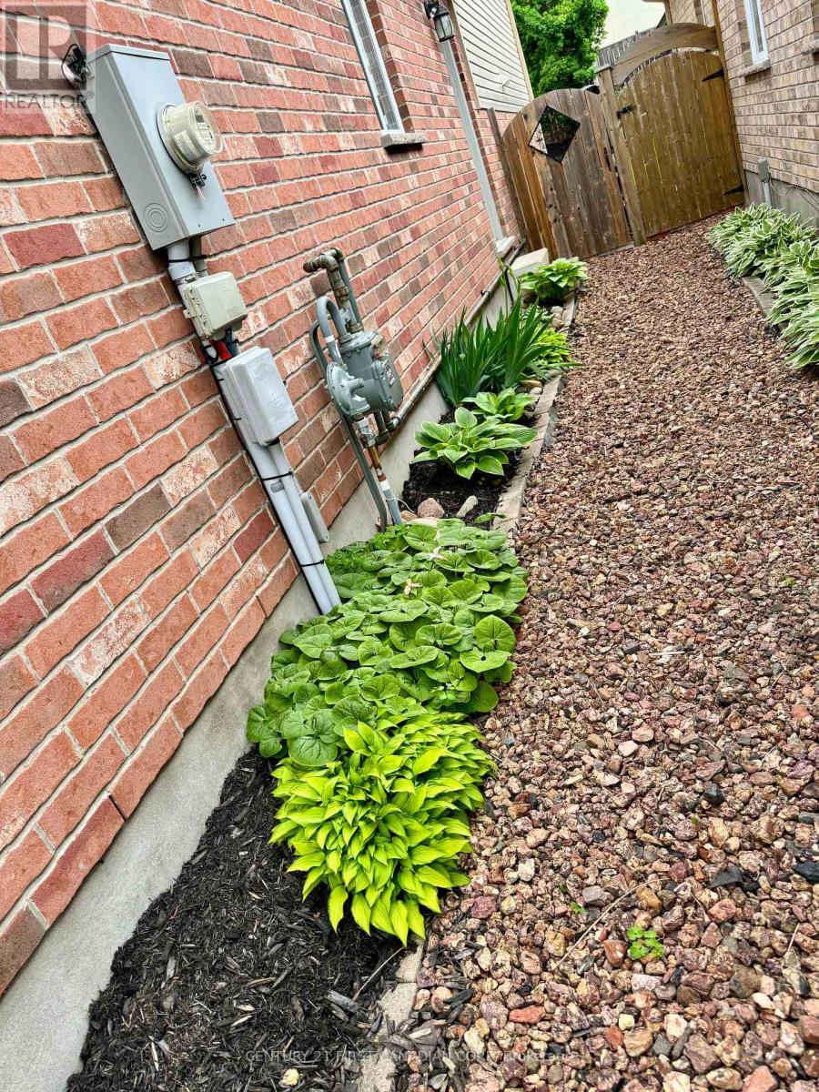Photo 32 of 38 for 3303 Emily Carr Lane