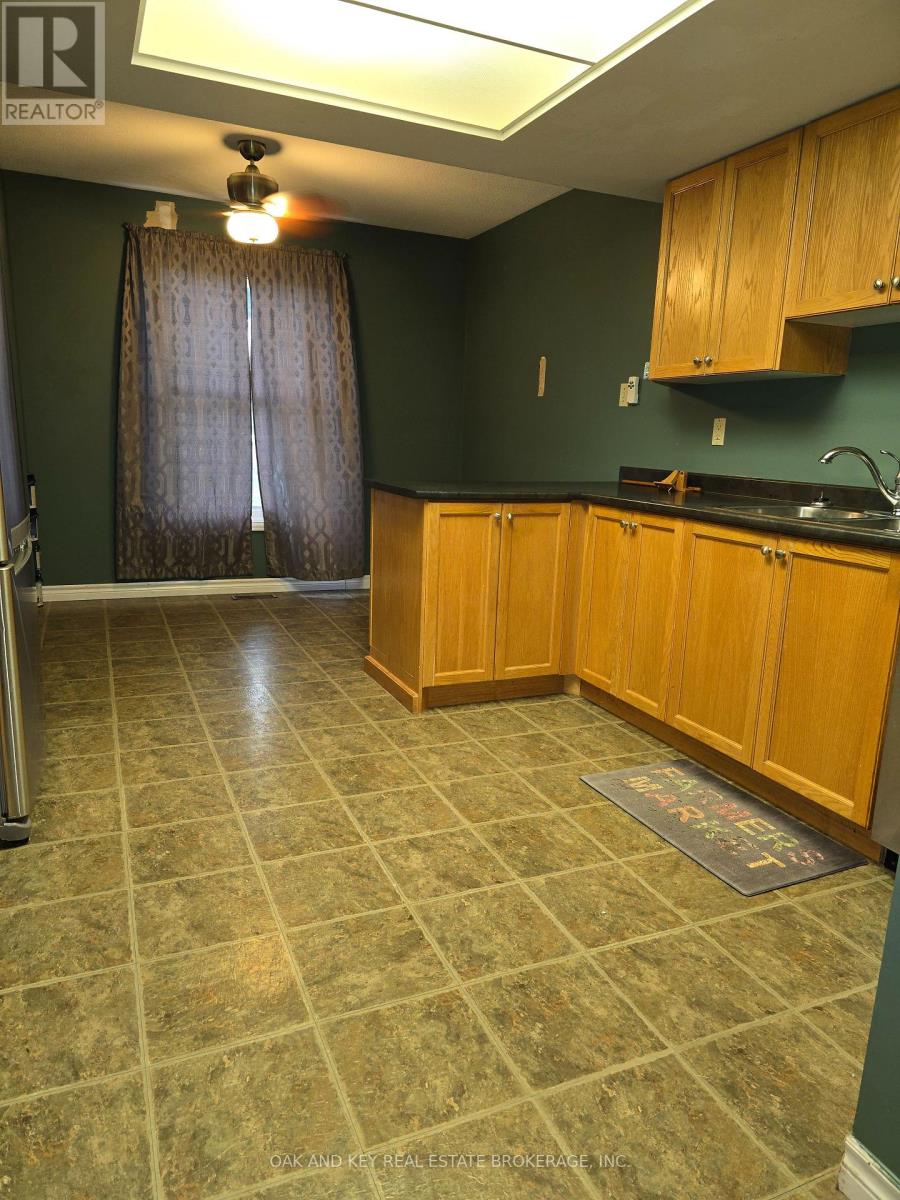 Property at 895 DALHOUSIE DRIVE image 5